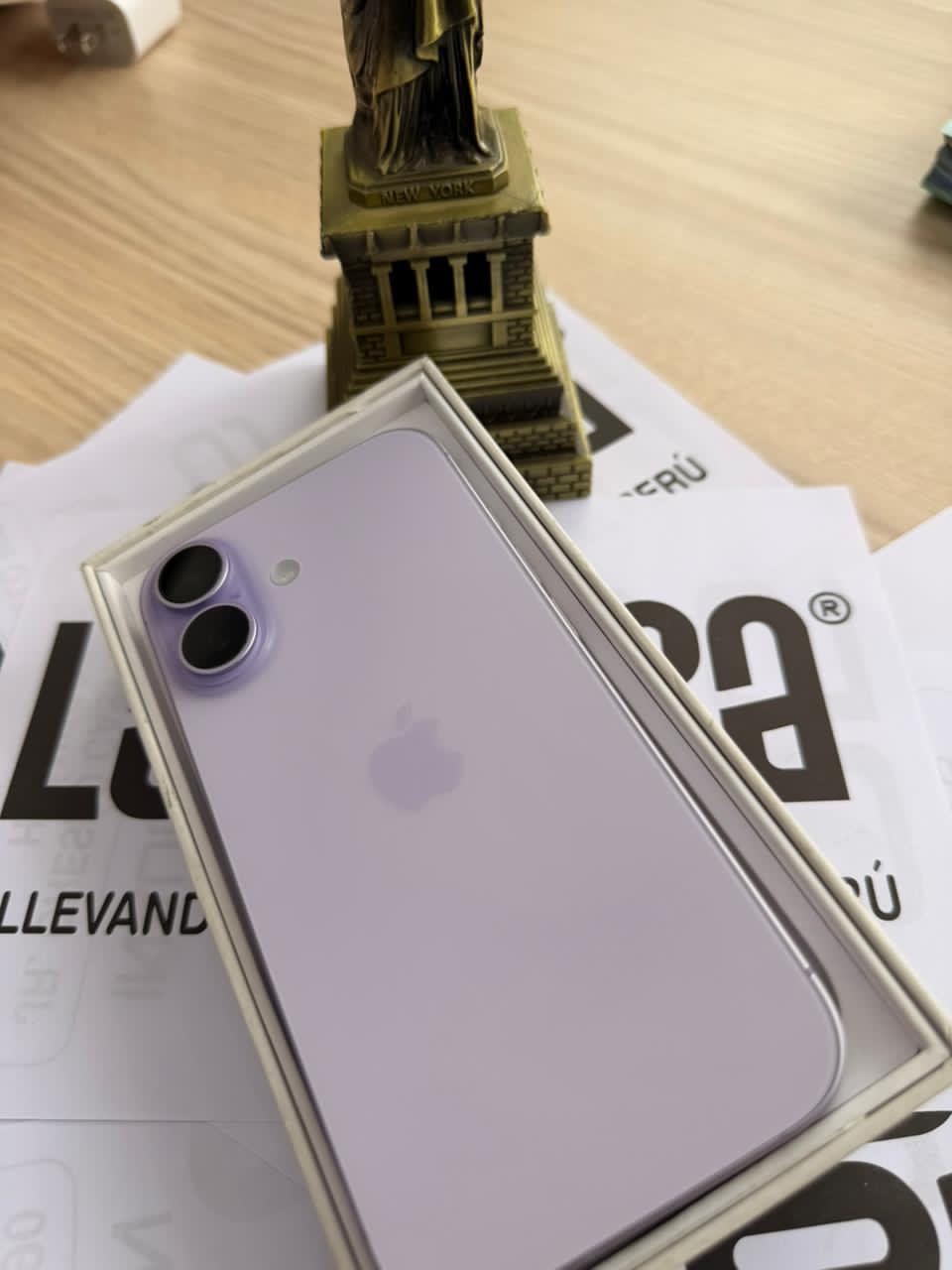 iPhone 17 — Lavanda